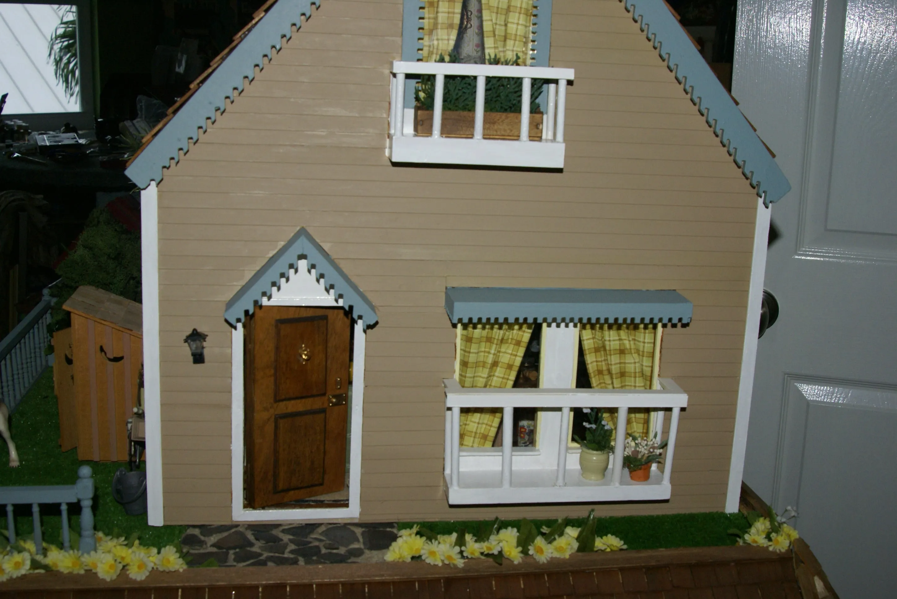 1970 HUGE CUSTOM BUILT & FULLY FURNISHED DOLL HOUSE (5 ft x 4ft x 32”) WITH 14 rooms & 3 gardens, Plants, Trees   Outhouse (1/12 Scale) Operating Lights