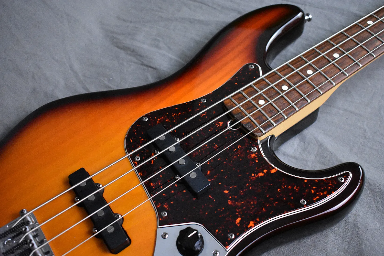 1996 Fender American Deluxe Jazz Bass