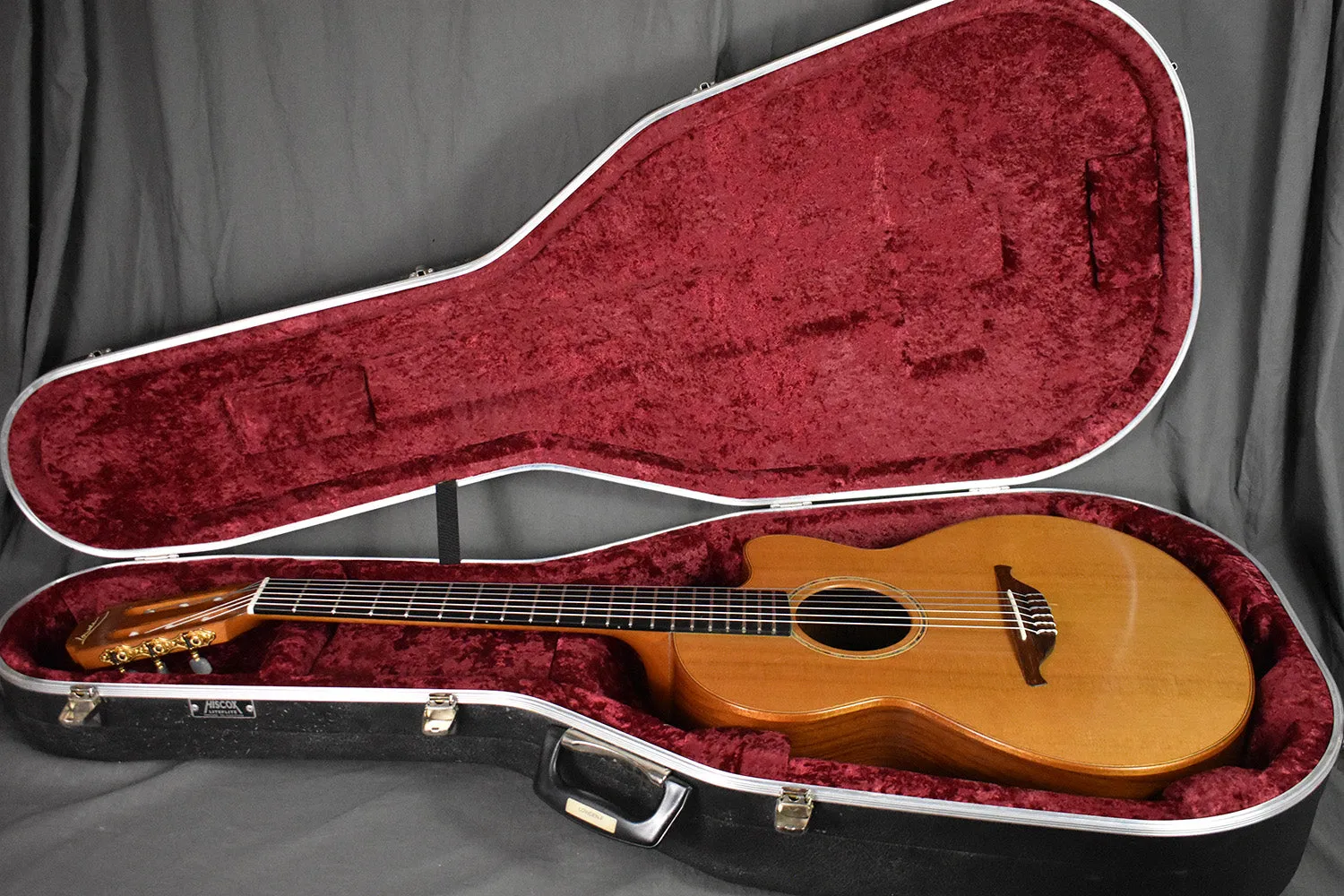 2001 Lowden S25J Cedar/Indian Rosewood